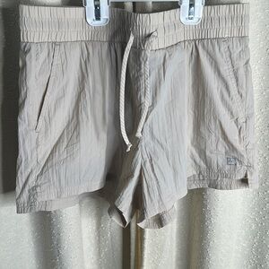Avalanch
Light Gray Drawstring Shorts
